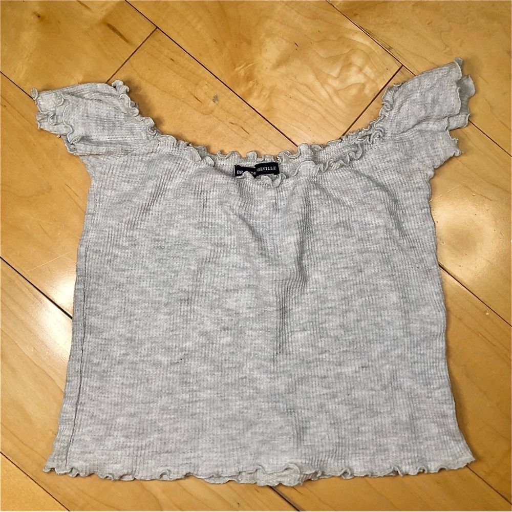 Brandy Melville Eden Sm heathered gray off the shoulder crop top made in Italy